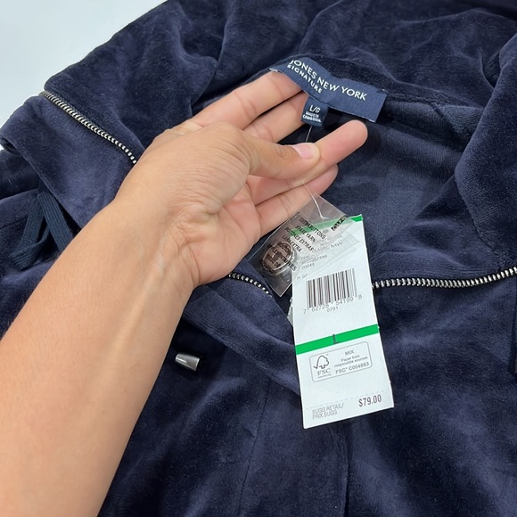 Jacket, turtleneck,long sleeves with poked - Picture 3 of 5